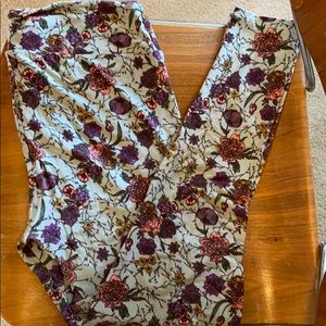 Lularoe TC Leggings.